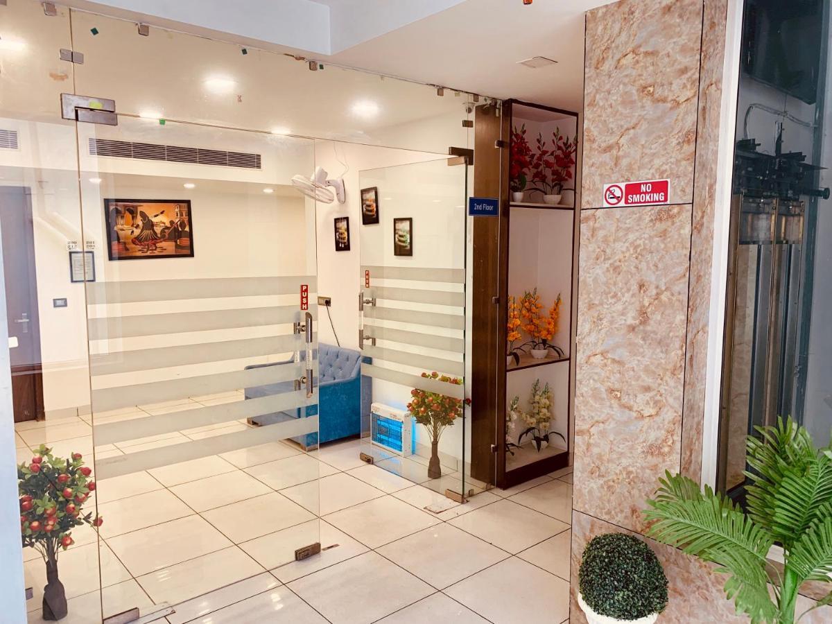 Amora Rooms Dwarka Nova Deli Exterior foto