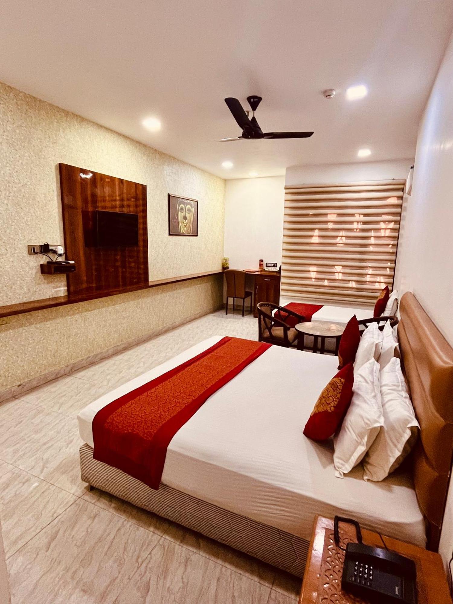 Amora Rooms Dwarka Nova Deli Exterior foto