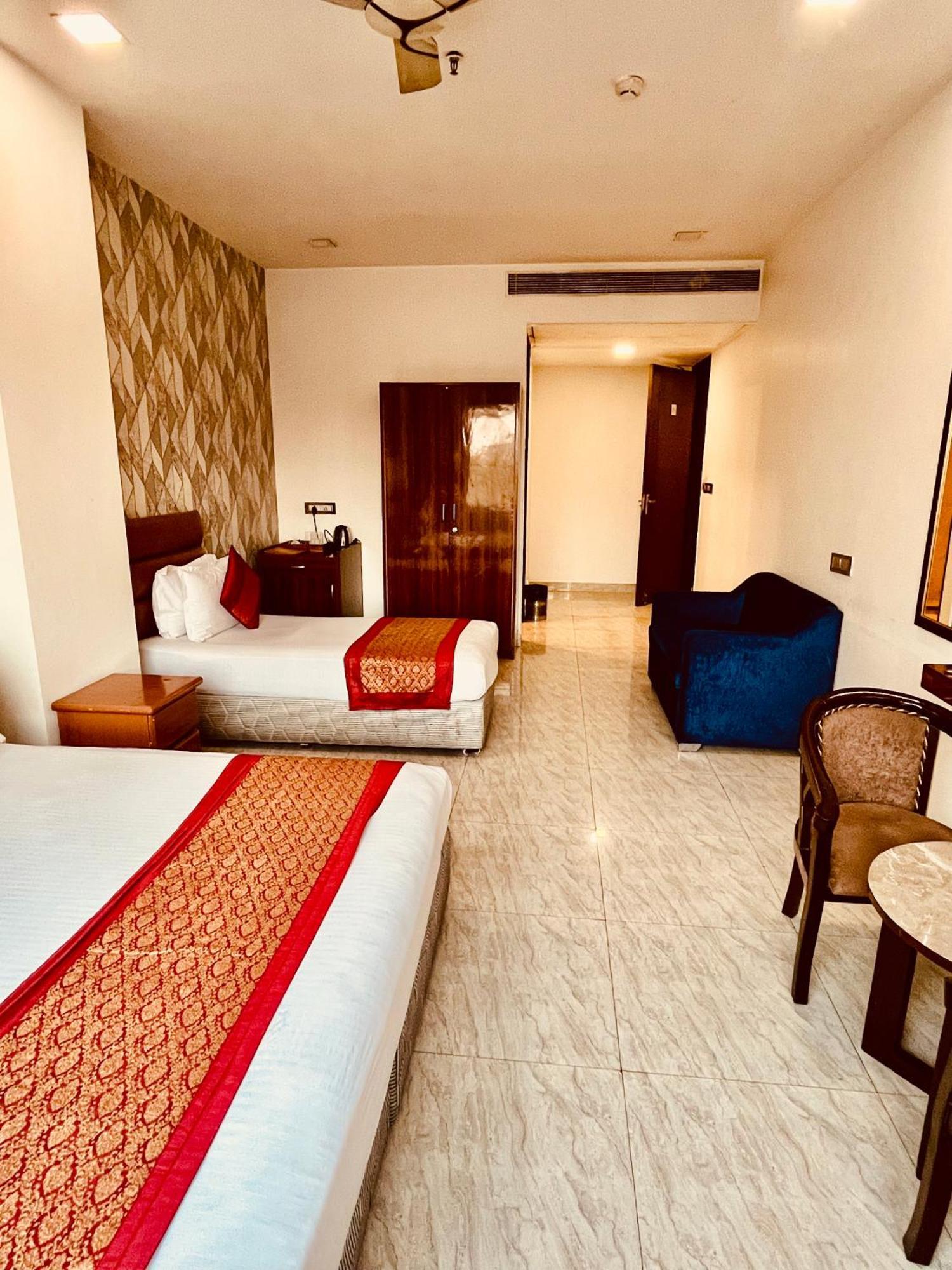 Amora Rooms Dwarka Nova Deli Exterior foto