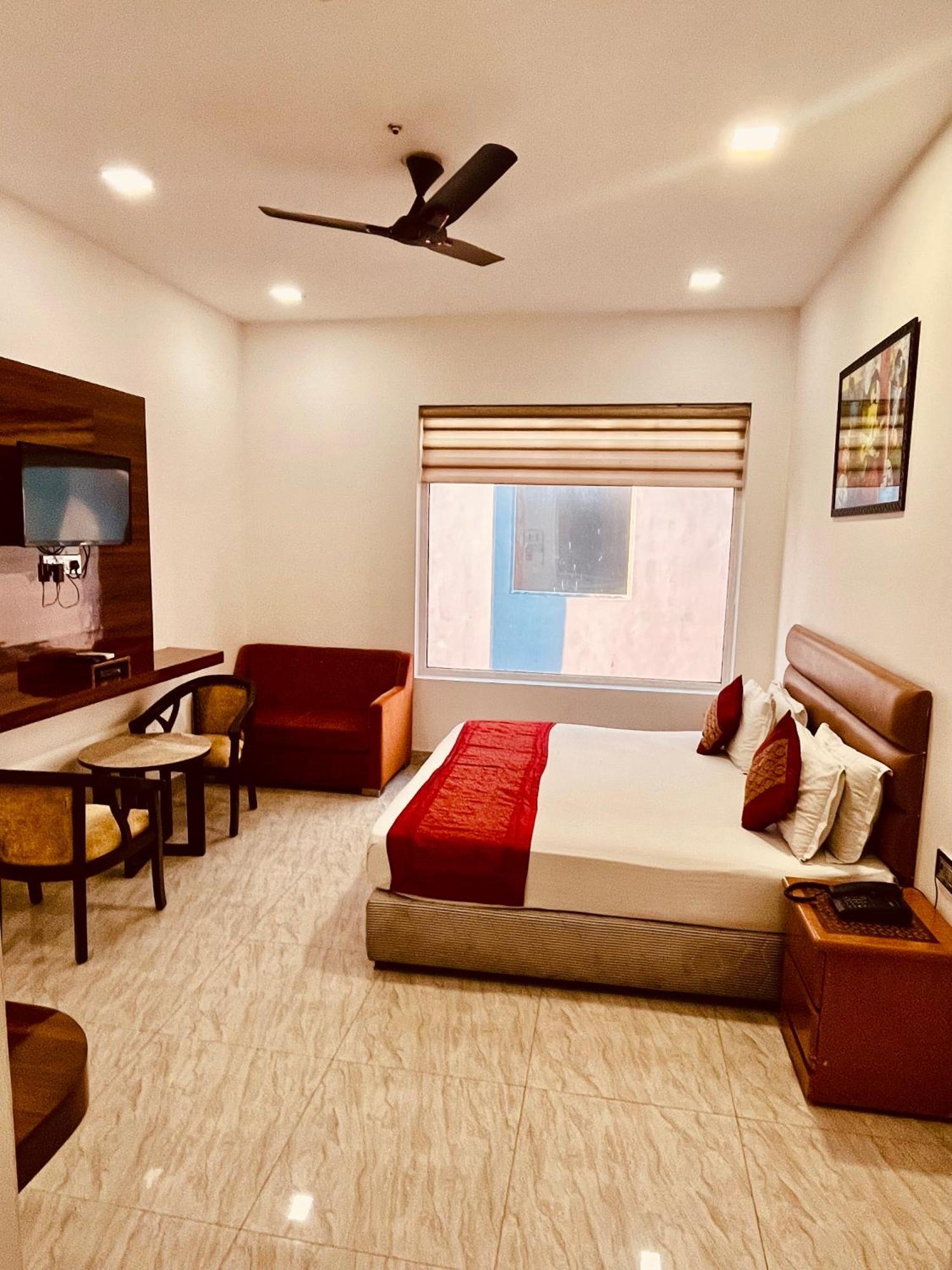 Amora Rooms Dwarka Nova Deli Exterior foto