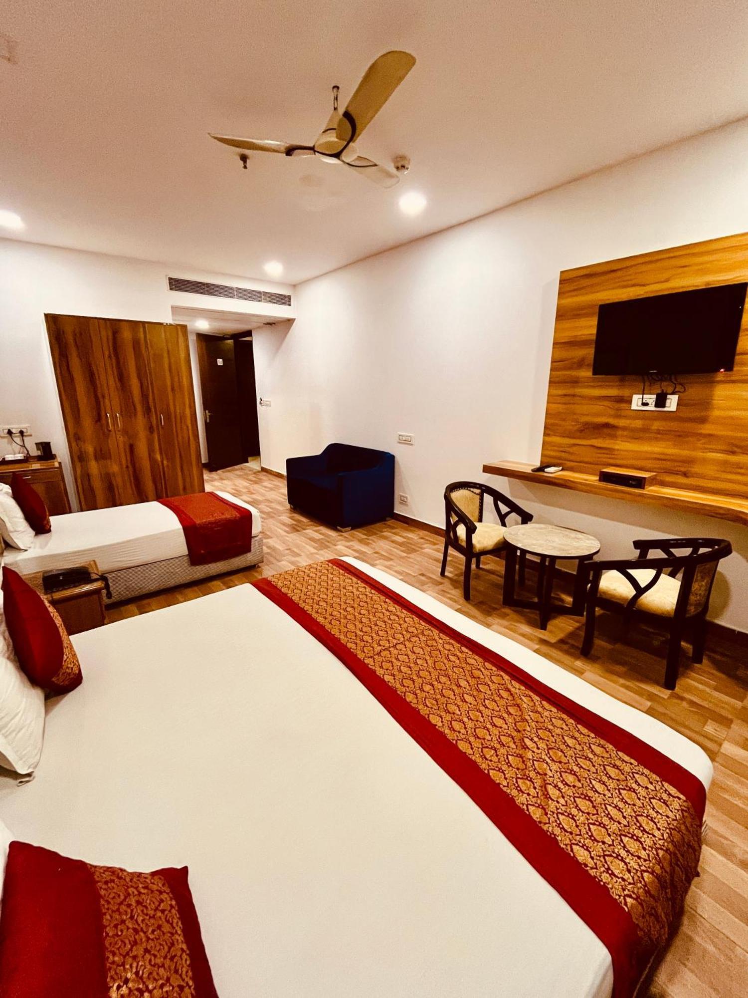 Amora Rooms Dwarka Nova Deli Exterior foto