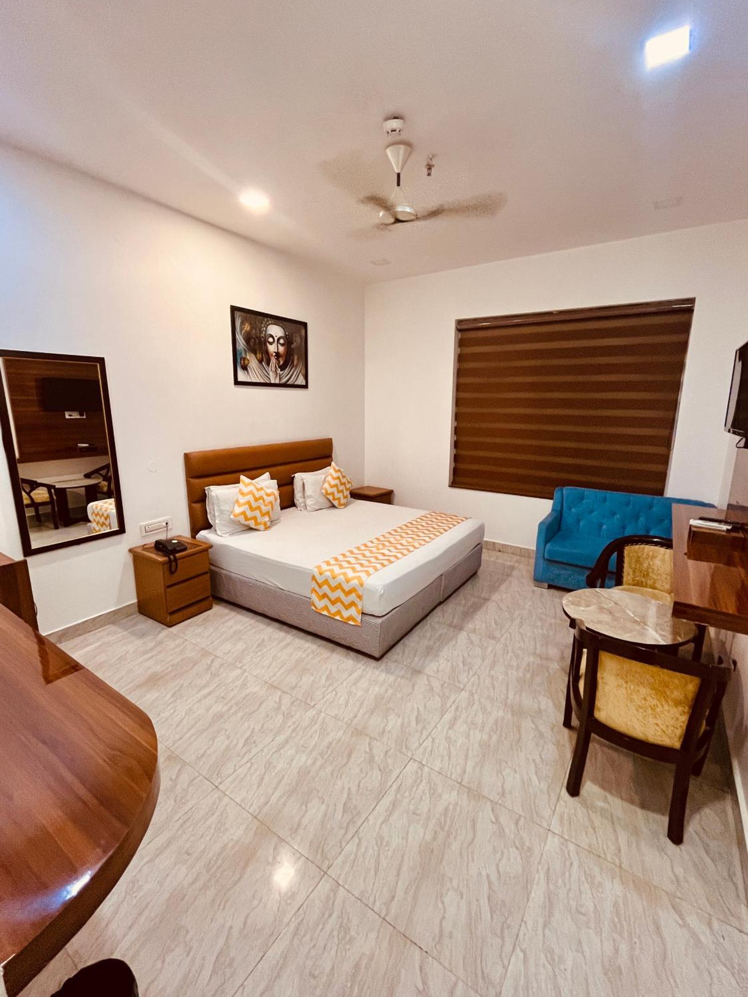 Amora Rooms Dwarka Nova Deli Exterior foto